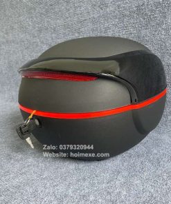 thung sau xe motor xe may mau den