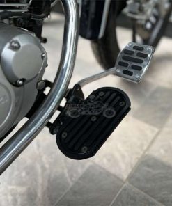 Cặp gác chân trước suzuki gz150a