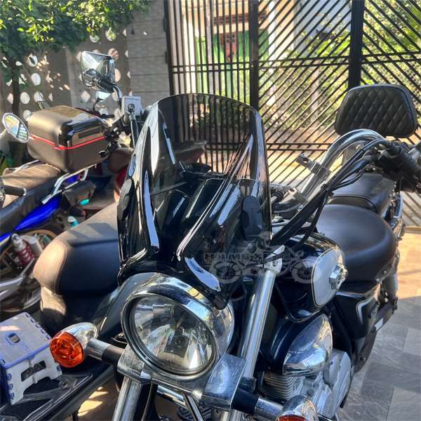 Kính chắn gió suzuki gz150a